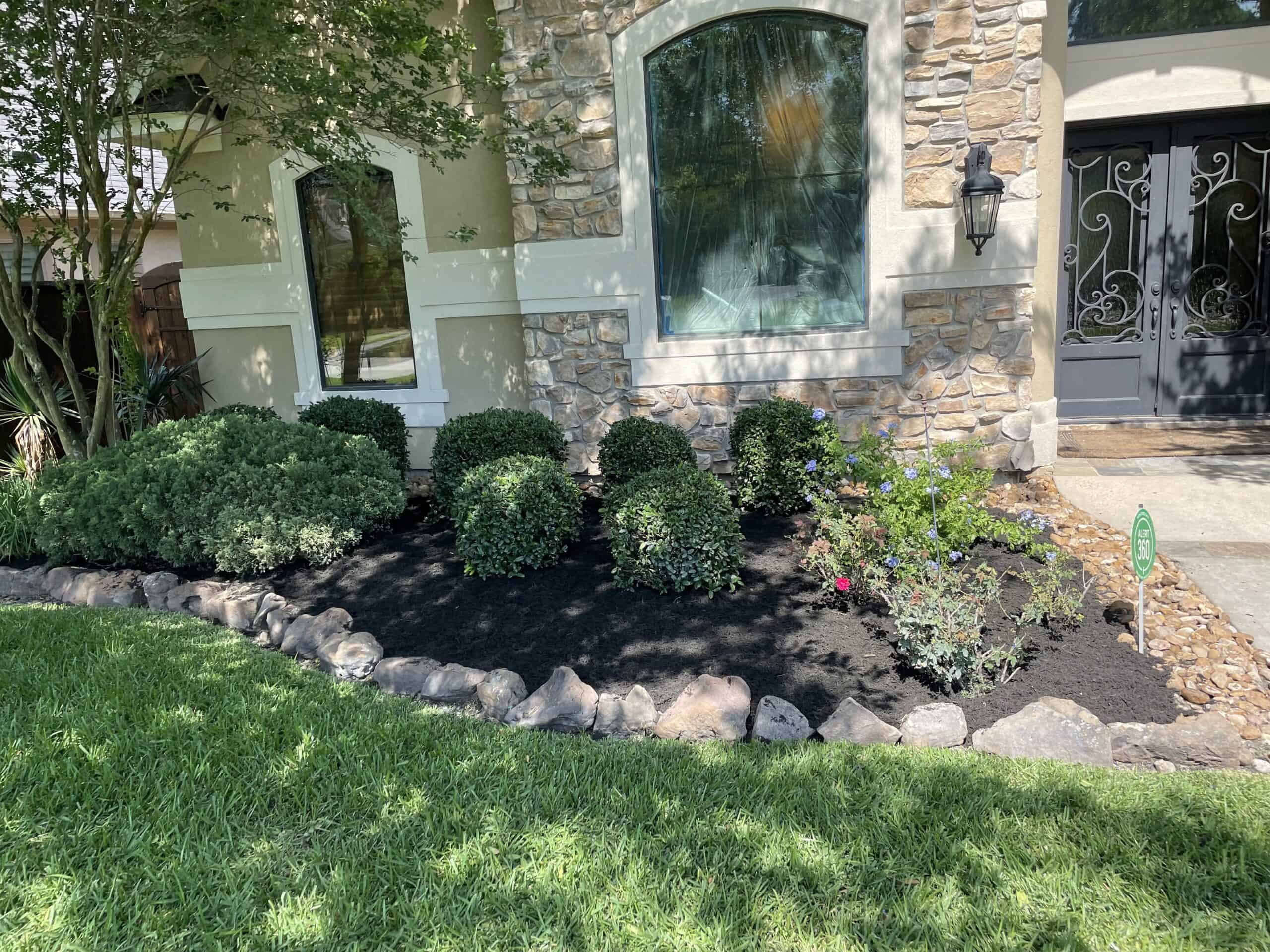 z20230807 Landscape scaled 1 -Cut'N Edge Property Management What mulch is and its different types.